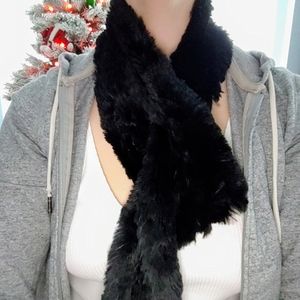 EUC Studio 36 Black Rabbit Fur Scarf